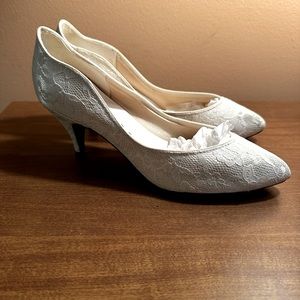 Vintage Emerald City “dyeables” high heels (1993)